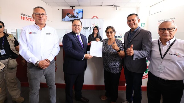 Ministro Martínez inaugura Agente SUNARP que beneficia a más de 50 mil vecinos de Mi Perú