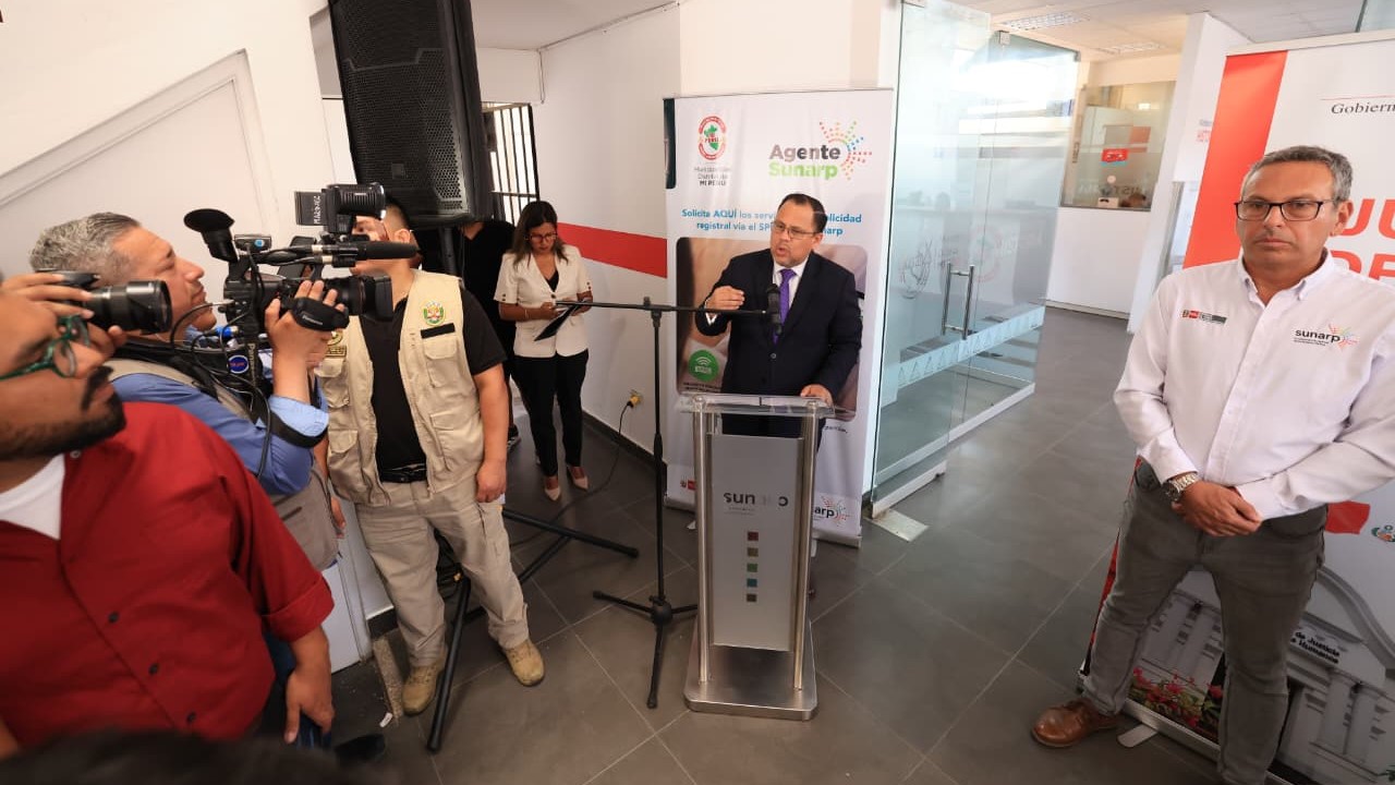 Ministro Martínez inaugura Agente SUNARP que beneficia a más de 50 mil vecinos de Mi Perú
