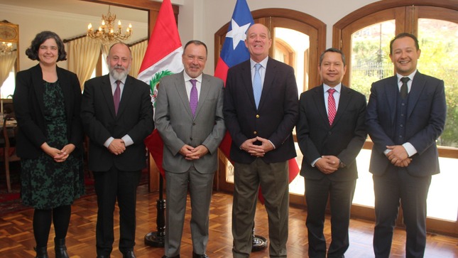 Perú y Chile reafirman lazos de amistad y cooperación durante encuentro en La Paz 1