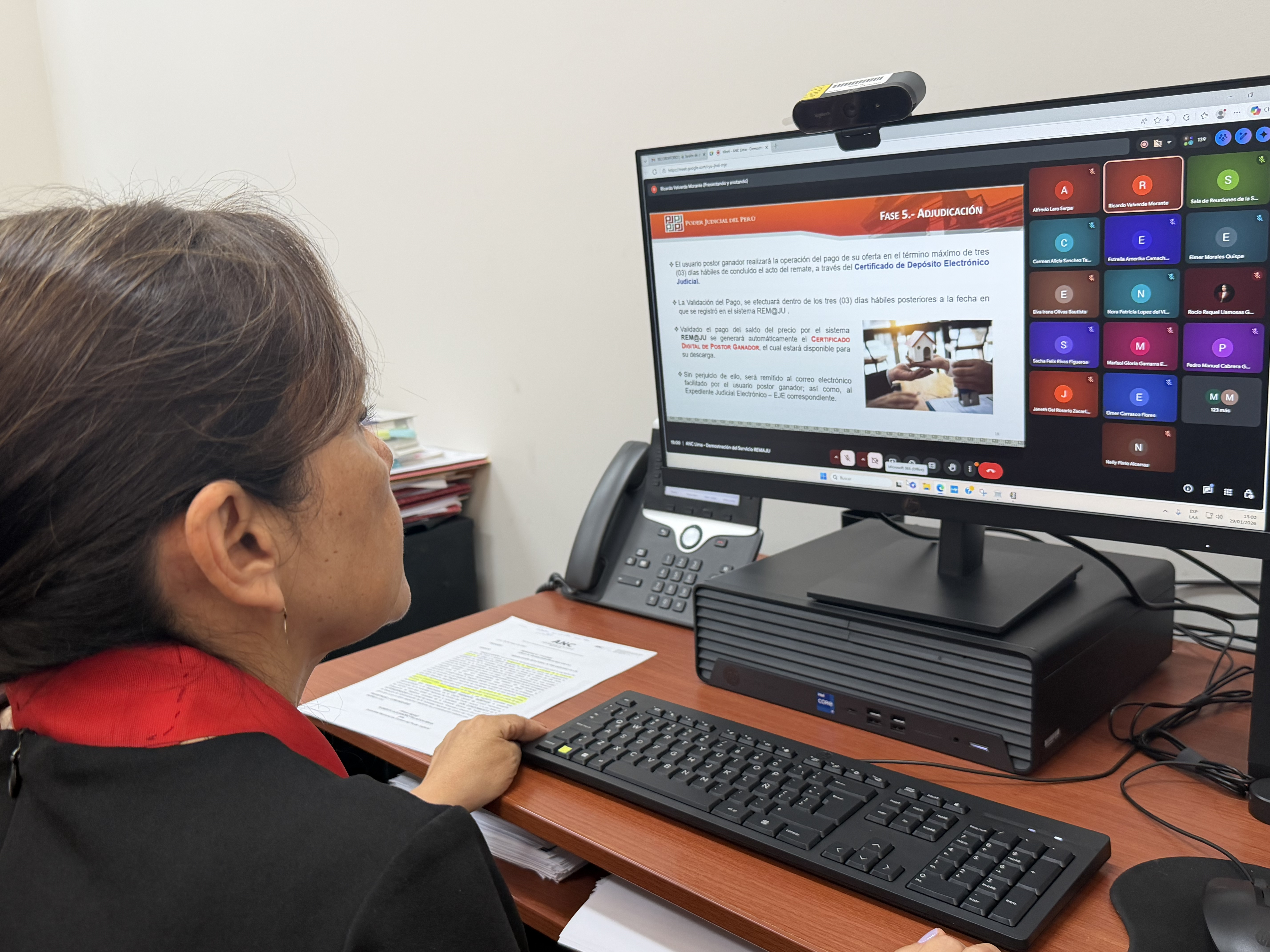 La actividad académica fue organizada por la Oficina Central de Control Preventivo y Concurrente de la ANC-PJ, a cargo de la magistrada Nelly Pinto Alcarraz, quien destacó la importancia de que el personal de control conozca integralmente el funcionamiento del sistema, desde el registro del bien hasta la declaración del postor ganador, lo que permitirá una adecuada verificación de los niveles de auditoría y de las etapas automatizadas del proceso.