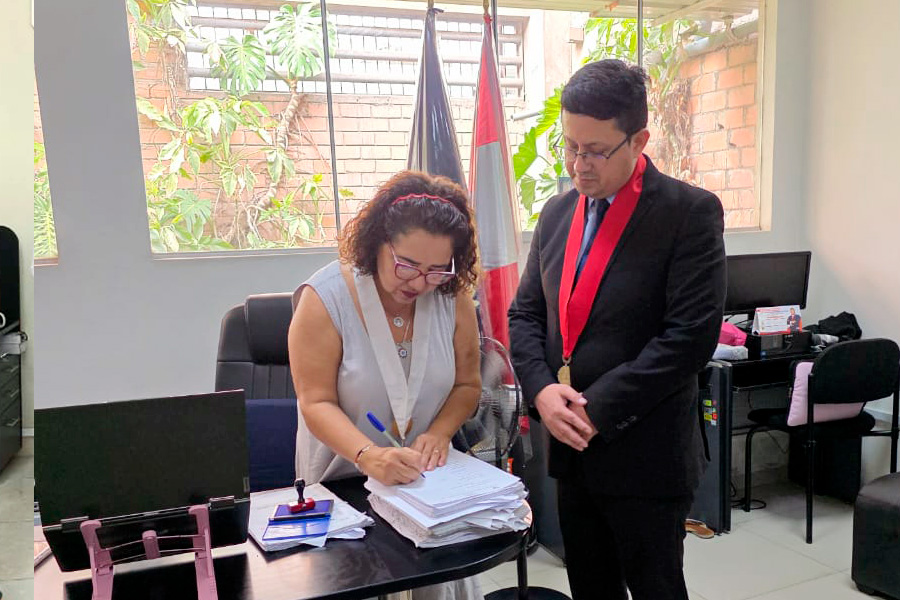 El jefe de la Oficina Descentralizada de la Autoridad Nacional de Control (ODANC) de Lima Este, José Saravia Quispe, realizó visitas judiciales extraordinarias de permanencia a los órganos jurisdiccionales de emergencia de la Corte Superior de Justicia de Lima Este, ubicados en el distrito de San Juan de Lurigancho, con el objetivo de verificar la adecuada atención a los justiciables.