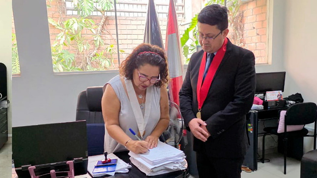 El jefe de la Oficina Descentralizada de la Autoridad Nacional de Control (ODANC) de Lima Este, José Saravia Quispe, realizó visitas judiciales extraordinarias de permanencia a los órganos jurisdiccionales de emergencia de la Corte Superior de Justicia de Lima Este, ubicados en el distrito de San Juan de Lurigancho, con el objetivo de verificar la adecuada atención a los justiciables.