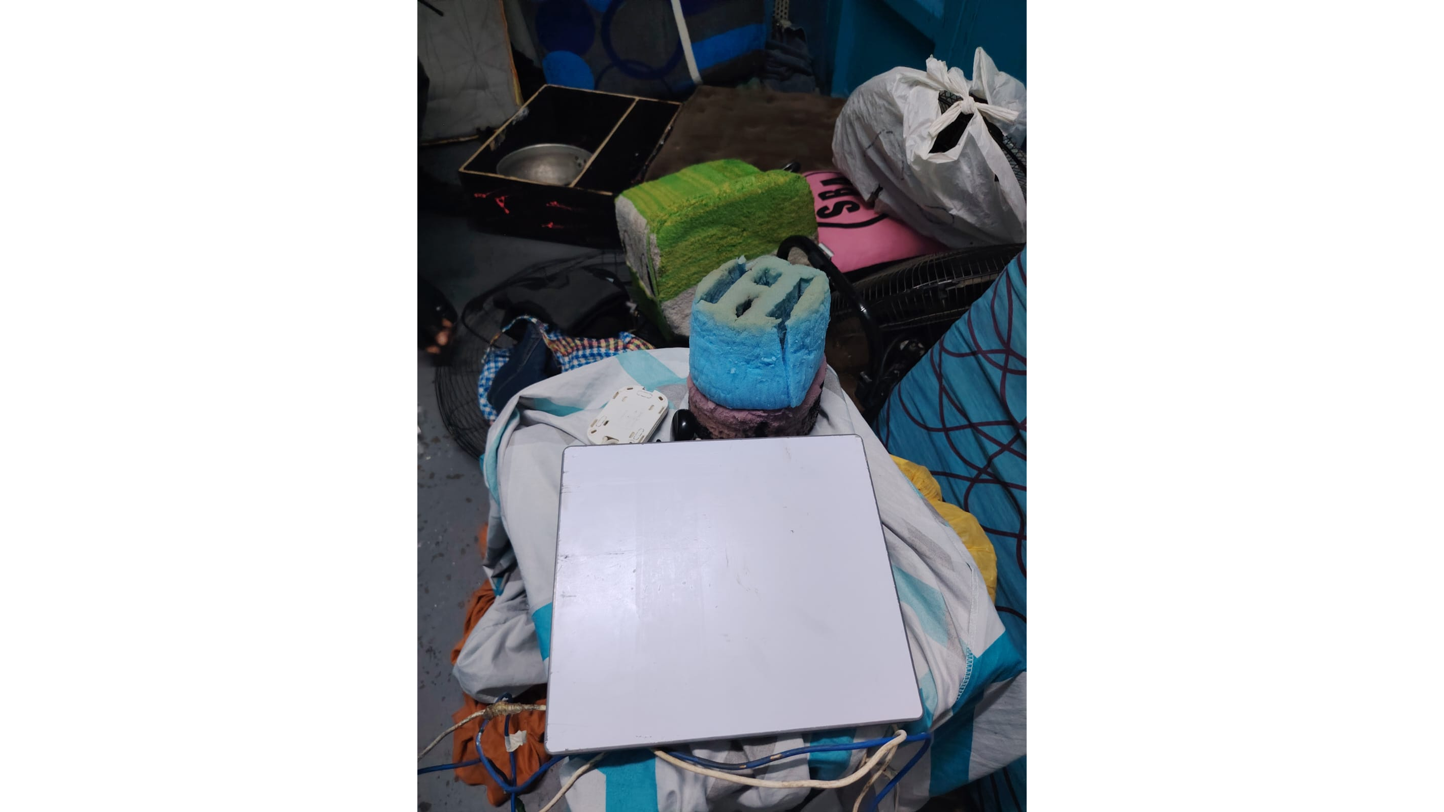 Operativo inopinado en penal Ancón I permitió  la incautación de celulares y un router inalámbrico