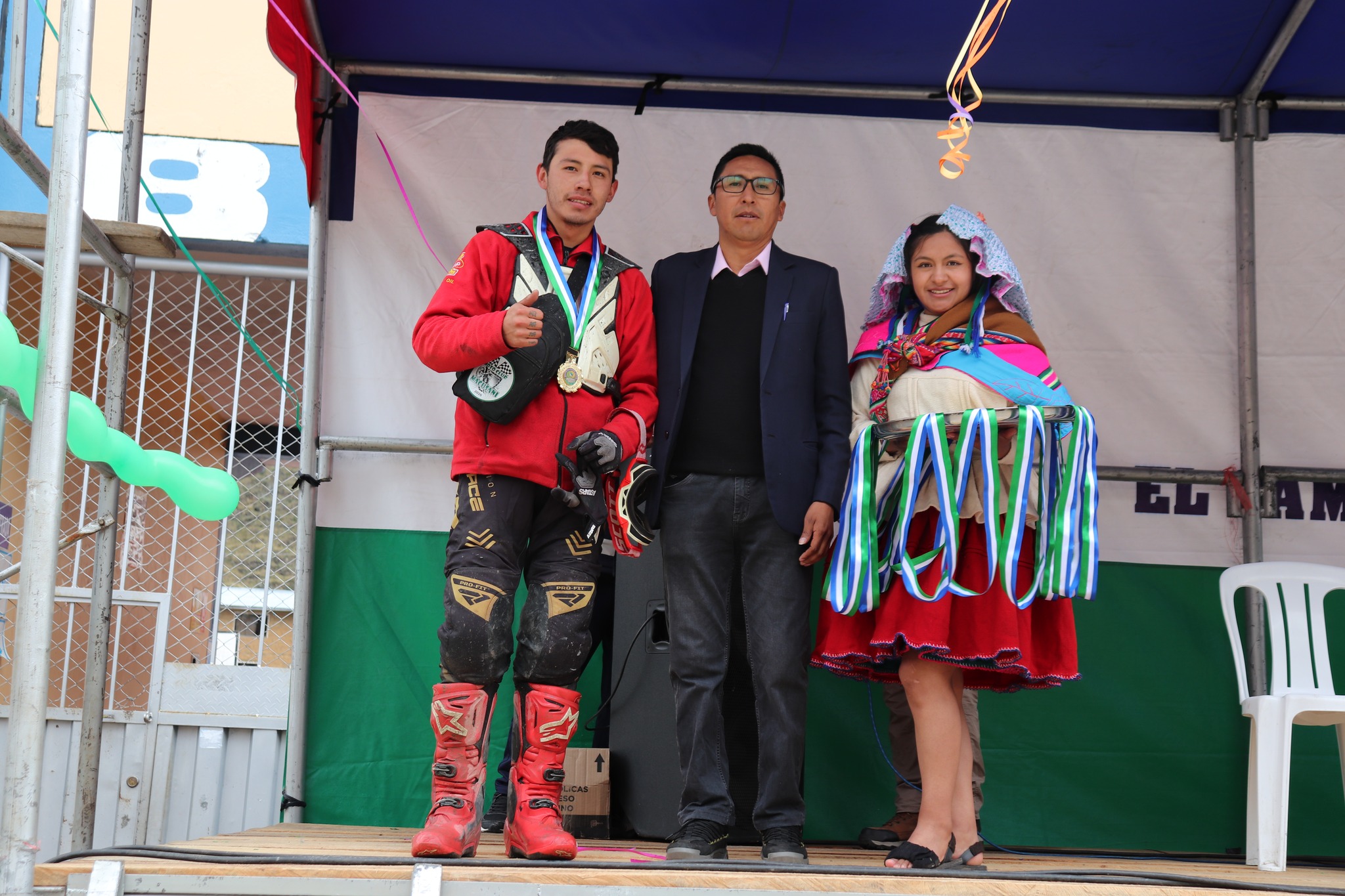 Se condecoró con la medalla de la ciudad, en reconocimiento a su destacada participación