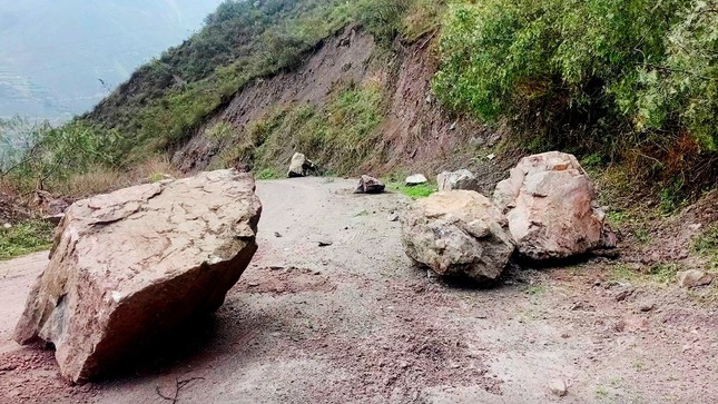 caídad de rocas