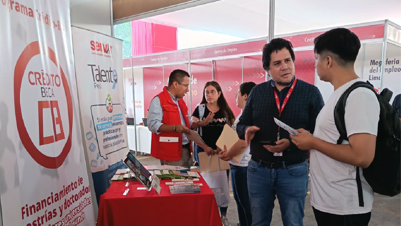 SERVIR lleva oportunidades de empleo y capacitación a la  Megaferia del Empleo