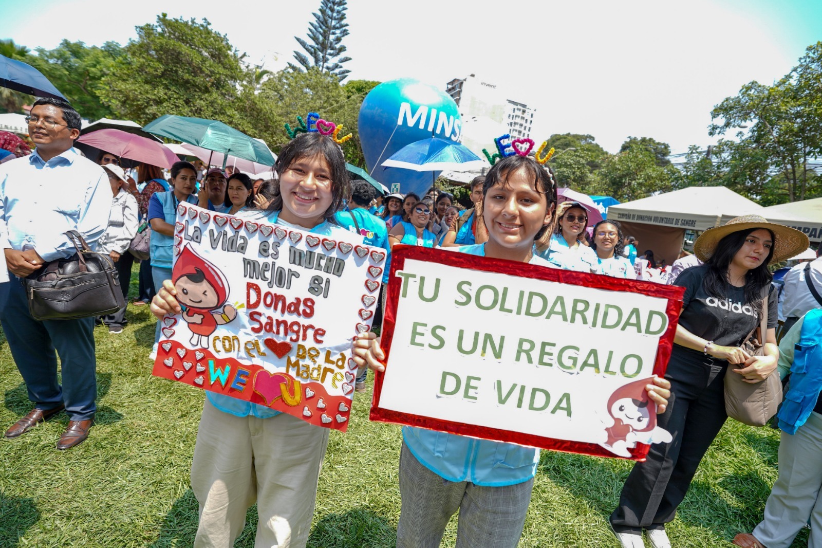 Junto al ministro de Salud, la directora general del INSNSB, Zulema Tomas, participó de actividad organizada en alianza con la Fundación Internacional WeLoveU.