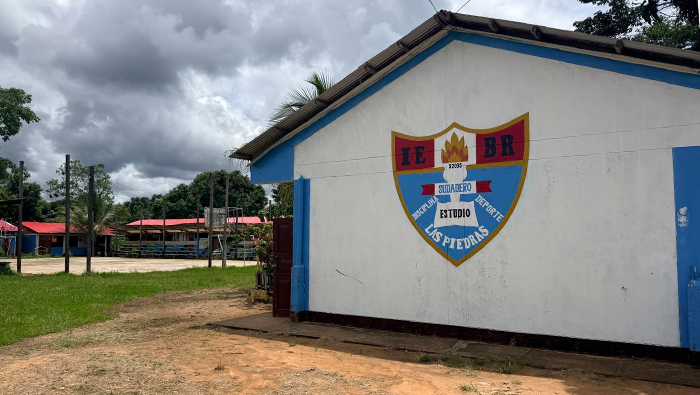 Archivo PNG de la reunión para arreglos de ambientes afectados por lluvias en institución educativa de Sudadero