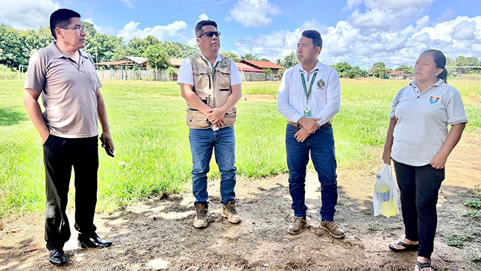 Archivo PNG de la reunión para arreglos de ambientes afectados por lluvias en institución educativa de Sudadero