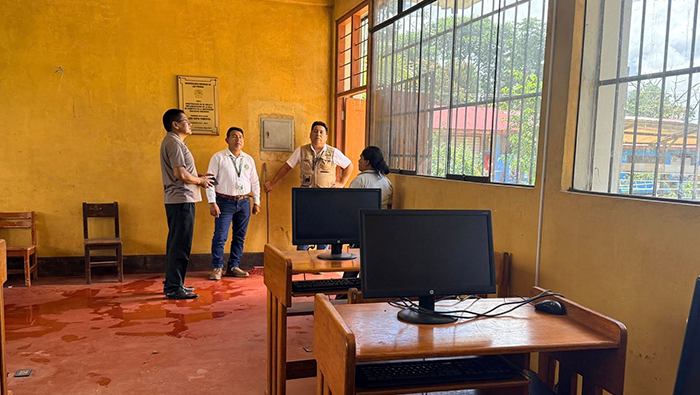 Archivo PNG de la reunión para arreglos de ambientes afectados por lluvias en institución educativa de Sudadero