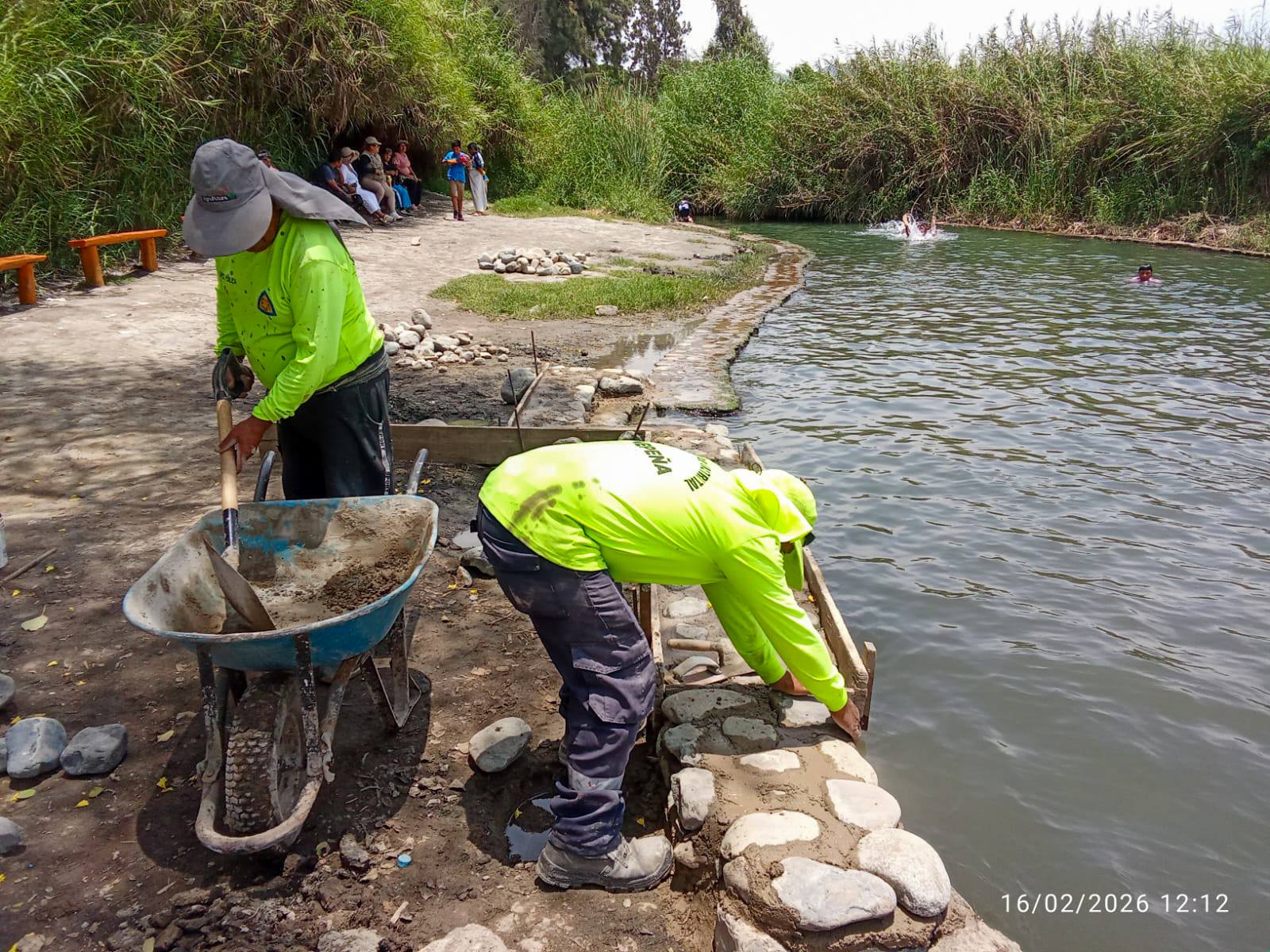 Construcción de la pasarela de piedra
