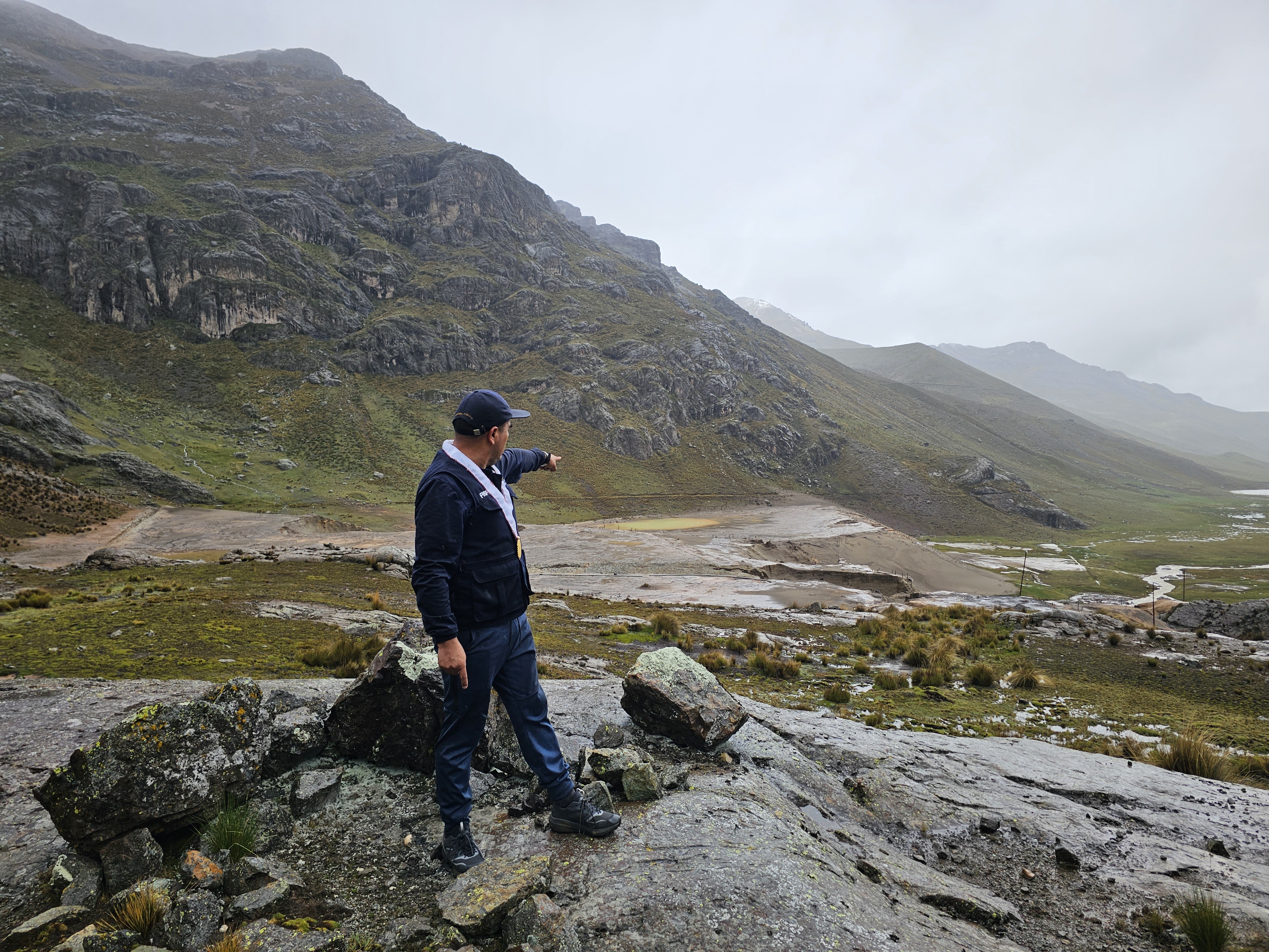Fiscalía de Prevención del Delito advierte riesgos de colapso de relaveras mineras cercanas al río Conay