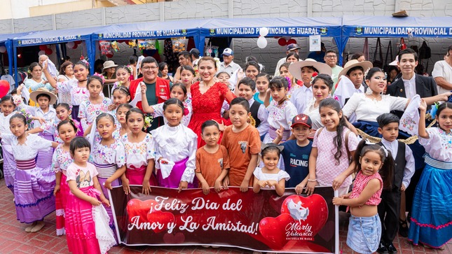 Festival de Marinera “Marinera con Amistad” llenó de tradición y talento el Boulevard del Solar