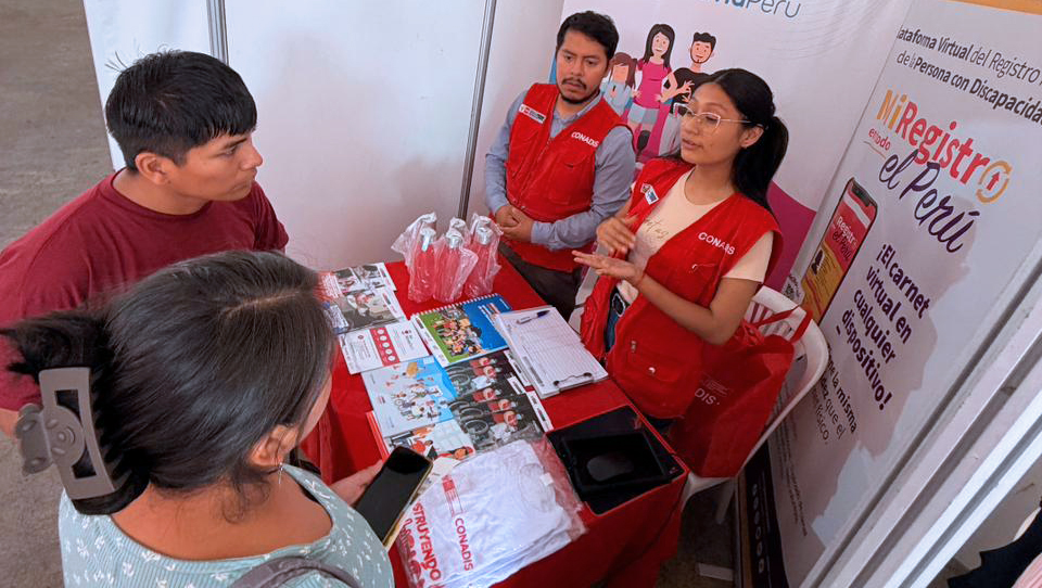 Conadis promueve la inclusión laboral de personas con discapacidad  en la Megaferia del empleo del MTPE