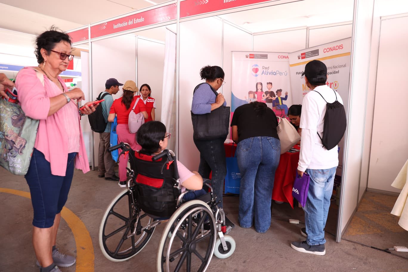 Conadis promueve la inclusión laboral de personas con discapacidad  en la Megaferia del empleo del MTPE