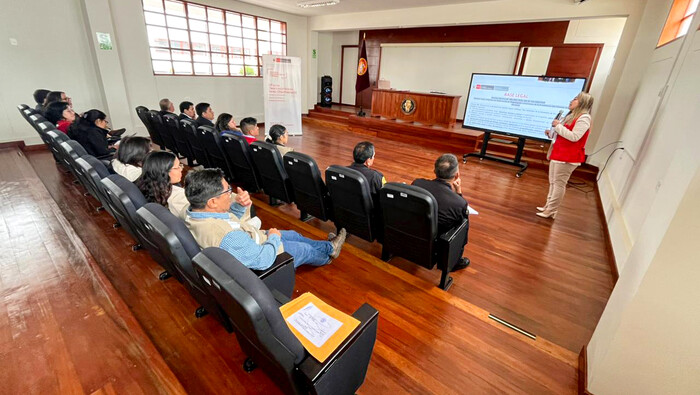 Foto de la reunión de trabajo.