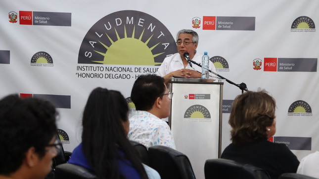 Experto Lizardo Rodríguez analiza el impacto de patrones familiares disfuncionales en el tratamiento sistémico de la depresión actual