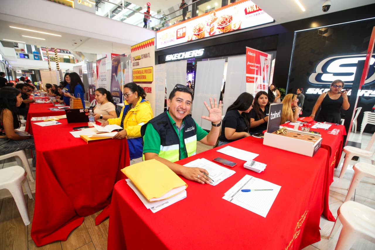 Municipio de SJL conecta a cientos de vecinos con empleo formal en exitosa bolsa de trabajo