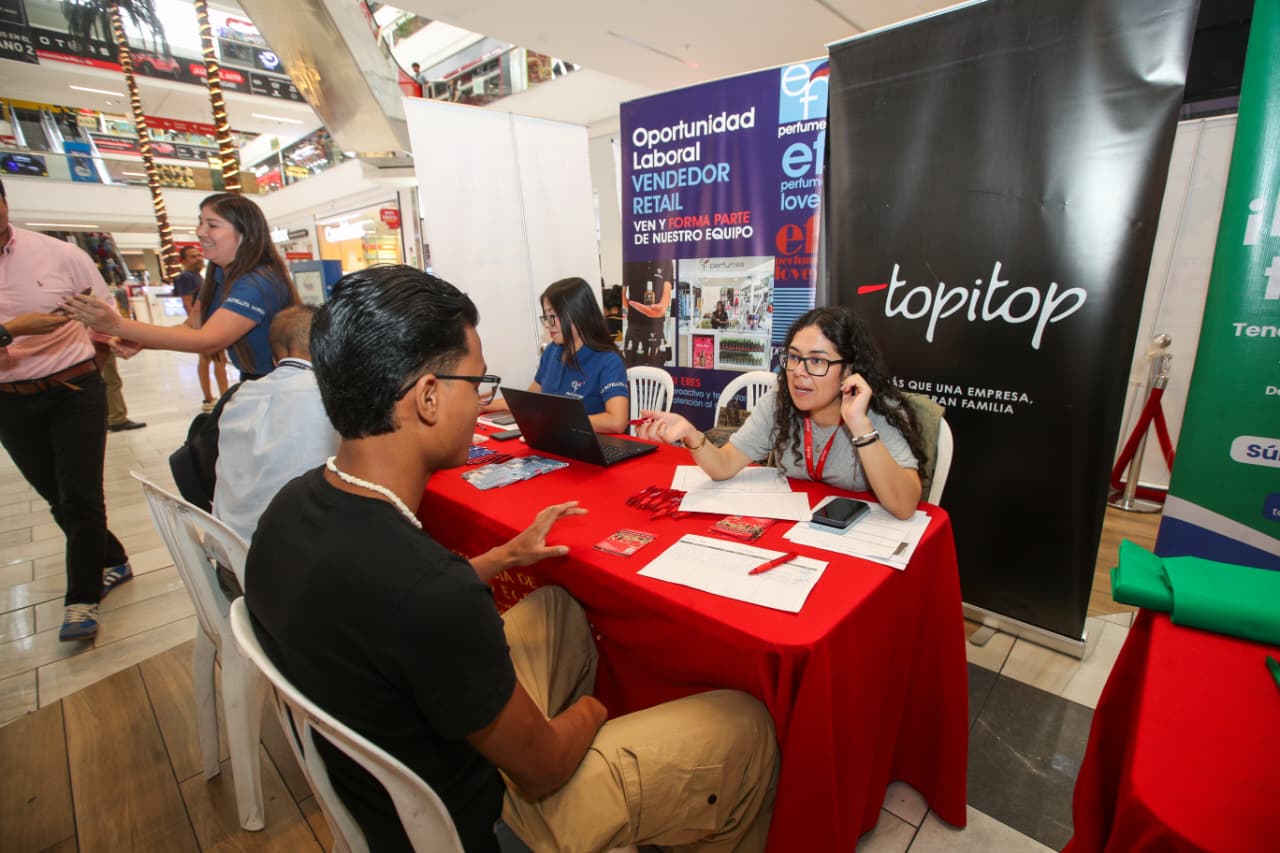 Municipio de SJL conecta a cientos de vecinos con empleo formal en exitosa bolsa de trabajo