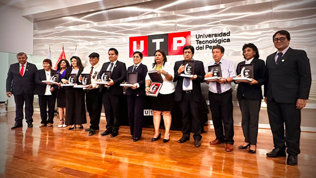 UGEL Morropón participa en ceremonia regional por el Día de la Excelencia Educativa.