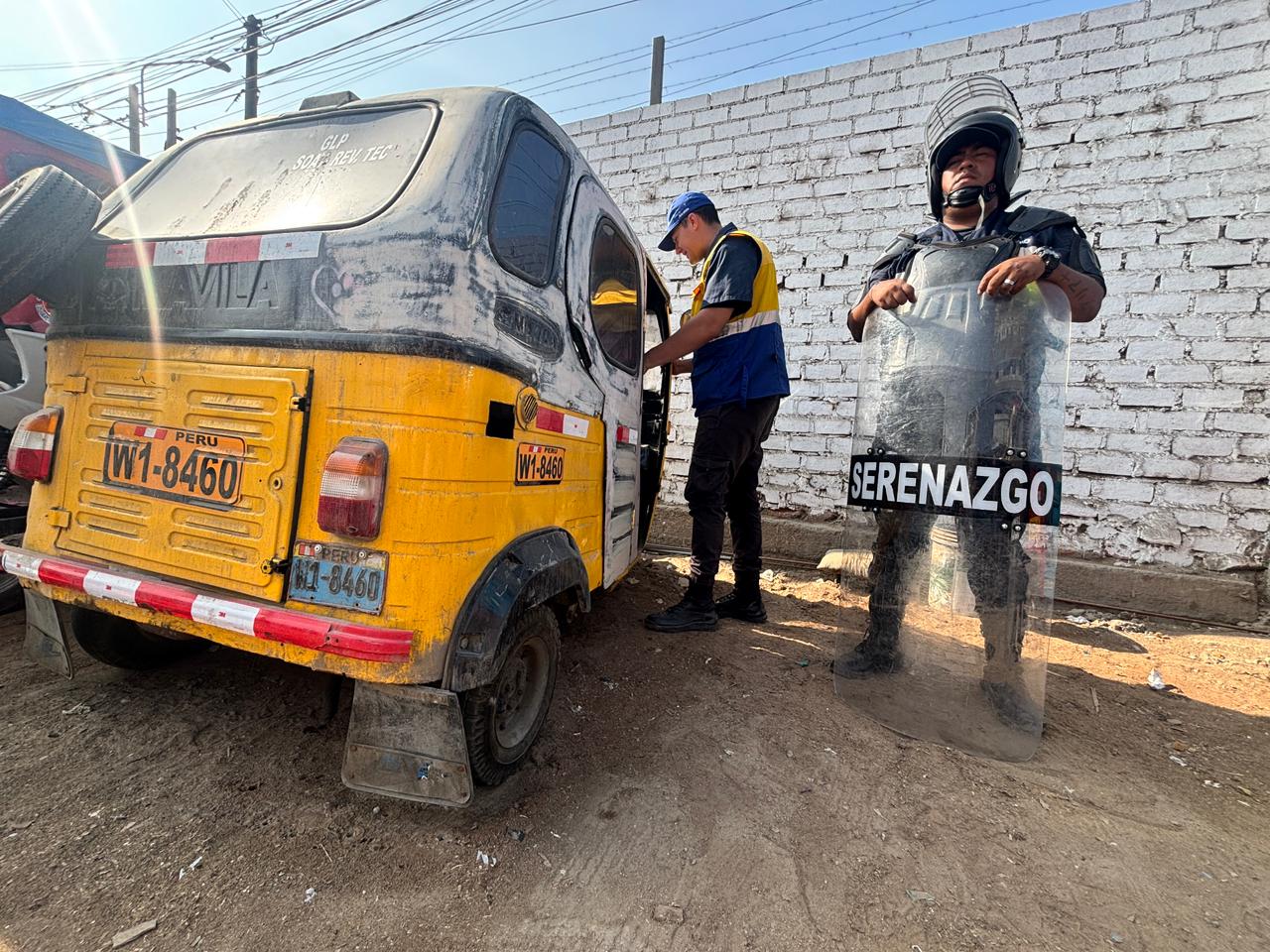 ¡Golpe a la informalidad! 12 mototaxis piratas al depósito municipal tras megaoperativo en av. El Muro