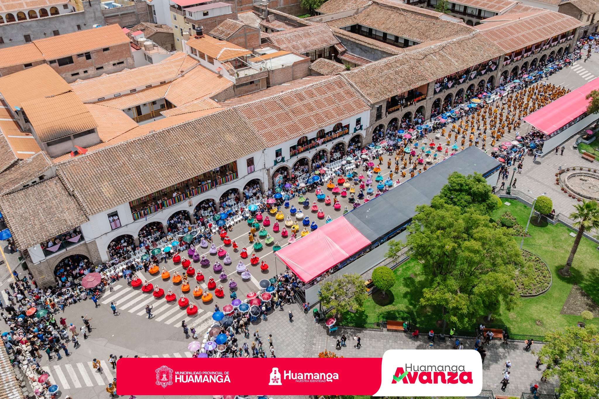 Alcalde de huamanga lidera el inicio del Carnaval Ayacuchano 2026