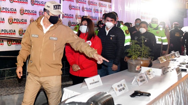 Presentación de los resultados de un nuevo megaoperativo contra la delincuencia común y organizada en Lima Sur.