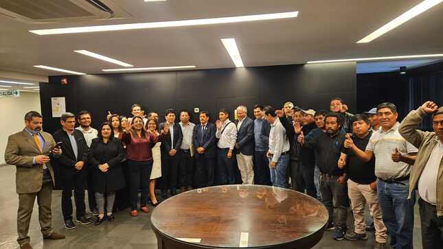 MTC promueve acuerdos para garantizar mantenimiento  y mejoras en importante corredor vial de Huancavelica